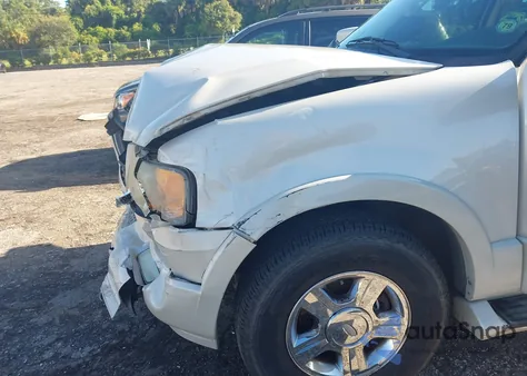 2006 Ford Expedition Limited z USA, uszkodzony, nr VIN 1FMFU20576LA98467